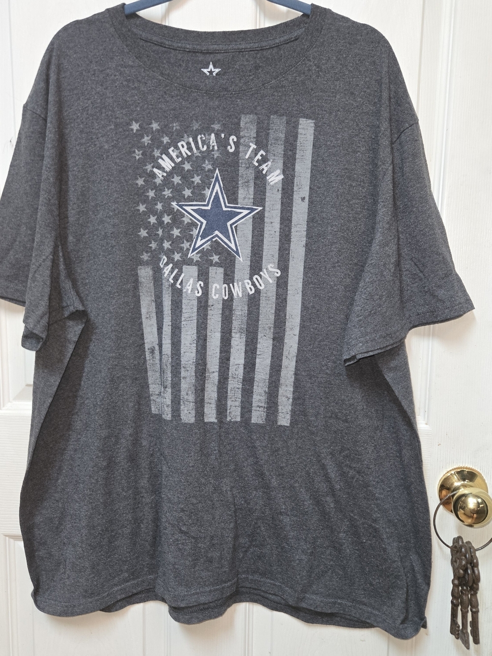 NFL Dallas Cowboys Dark Gray Graphic Tee with Navy Star